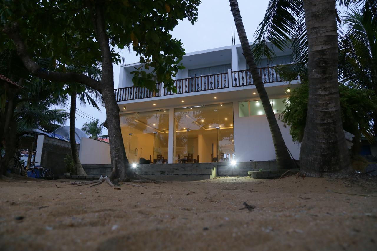 Lochana Beach Hotel Ettukala Exterior foto
